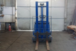 2001 Blue Giant BCG22-110 | 2200 Lbs.<br />Stacker (Walkie Counterbalance) | 118 Lift